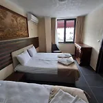 Santa Ria Hotel 2*