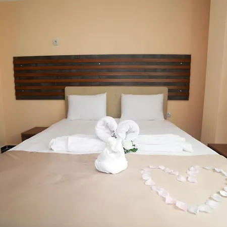Hotel Santa Ria 2*
